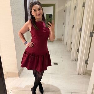 Elegant Burgundy Sleeveless Dress